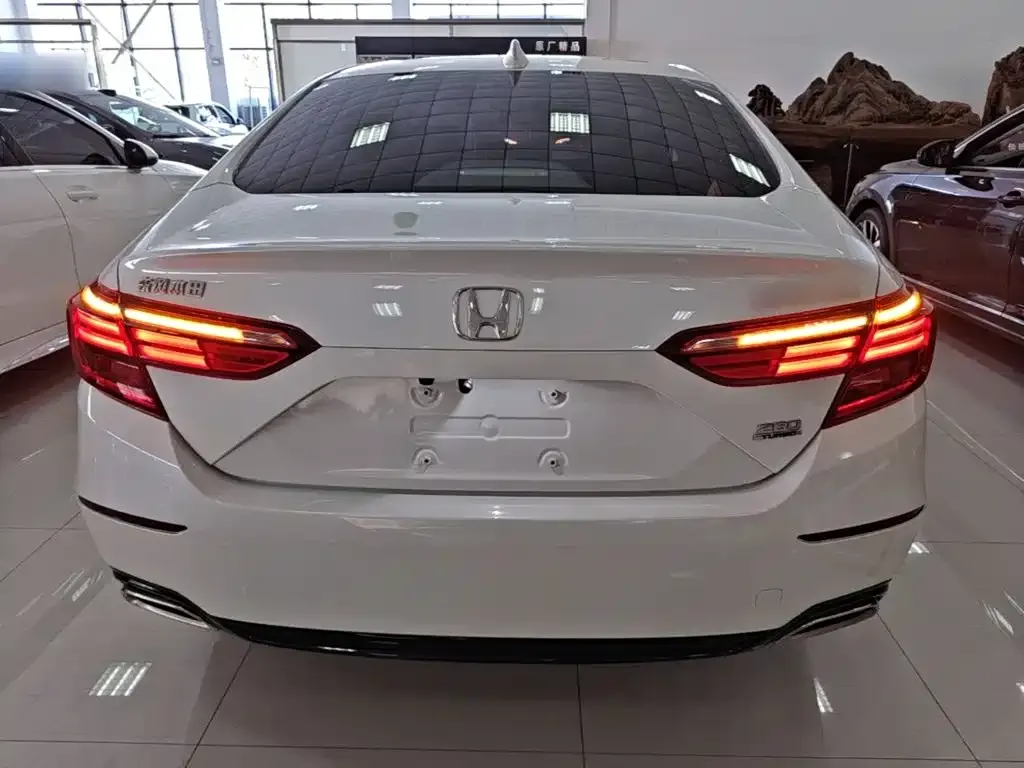 Honda Inspire — фото 5