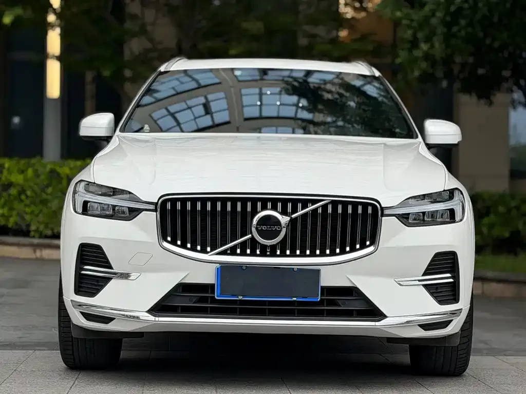 Volvo XC60 — фото 2