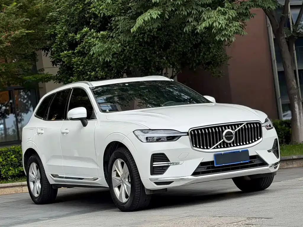 Volvo XC60 — фото 9