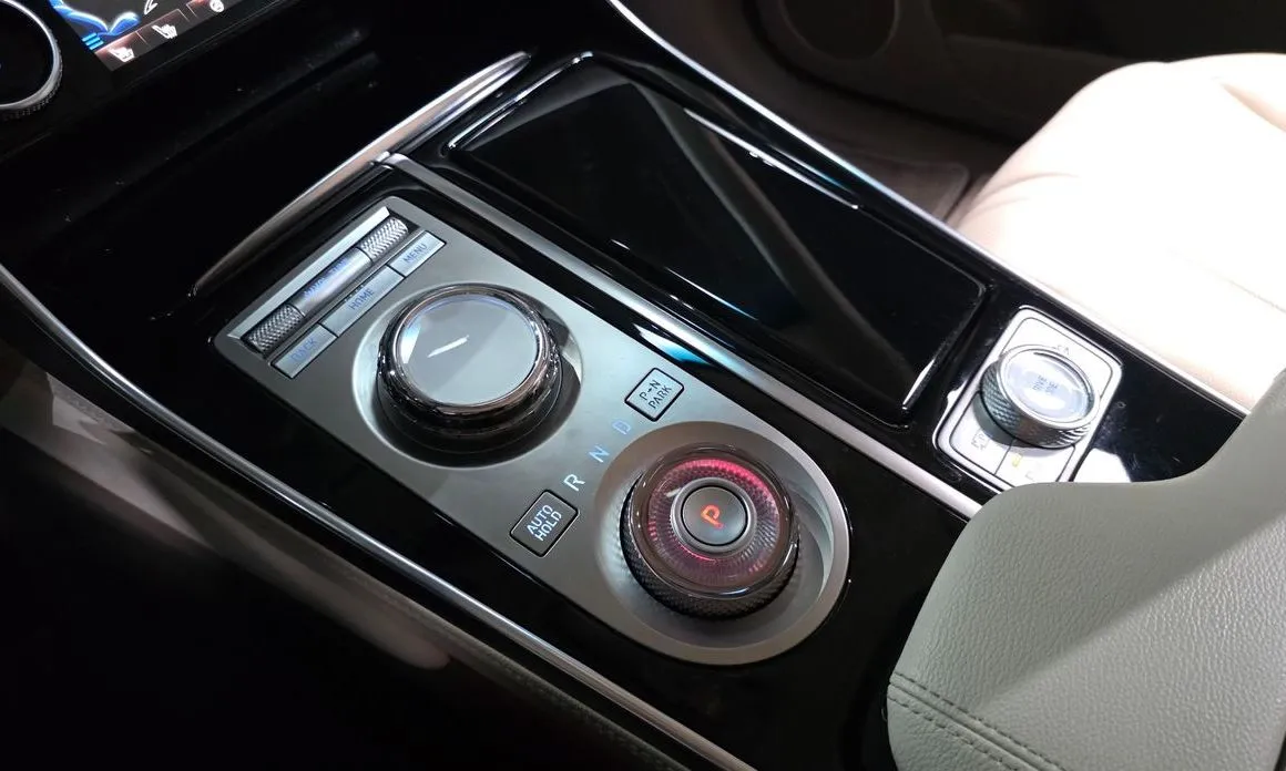 Genesis GV80 — фото 10