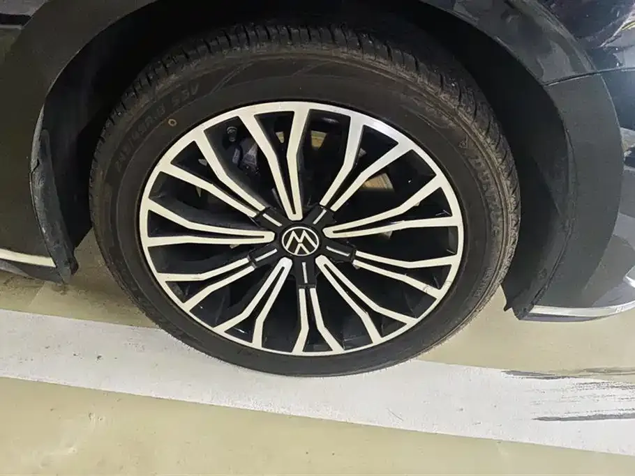 Volkswagen Phideon — фото 9