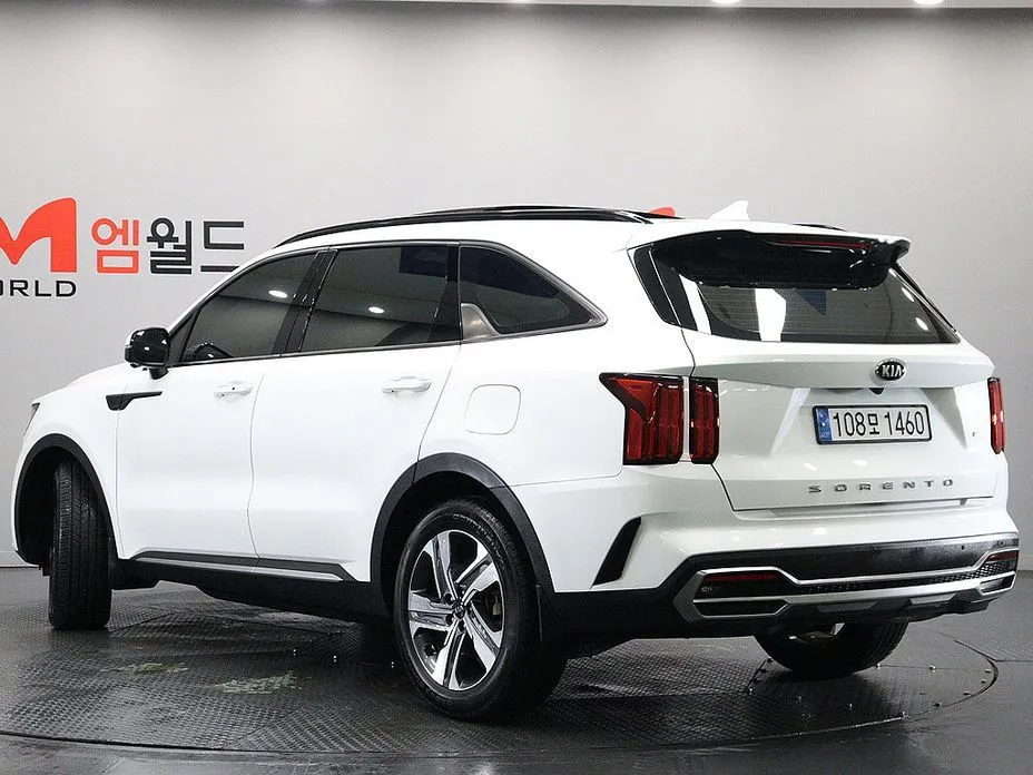 Kia Sorento — фото 8