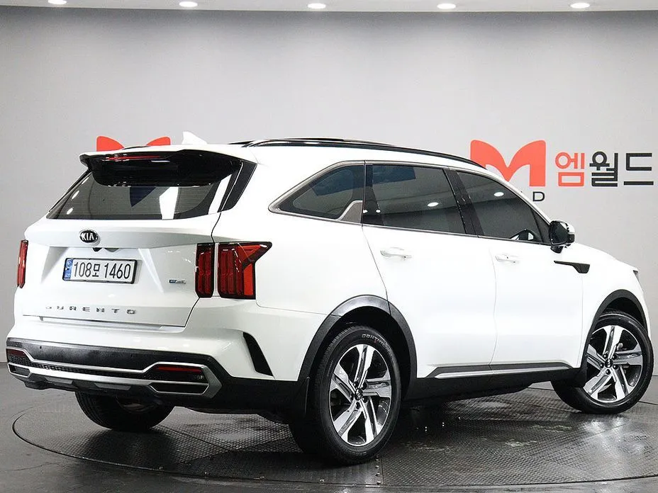 Kia Sorento — фото 10