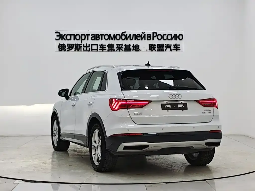 Audi Q3 — фото 7