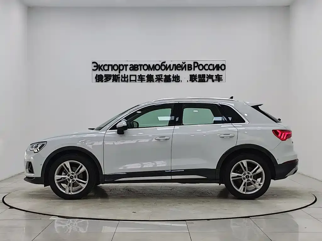 Audi Q3 — фото 5