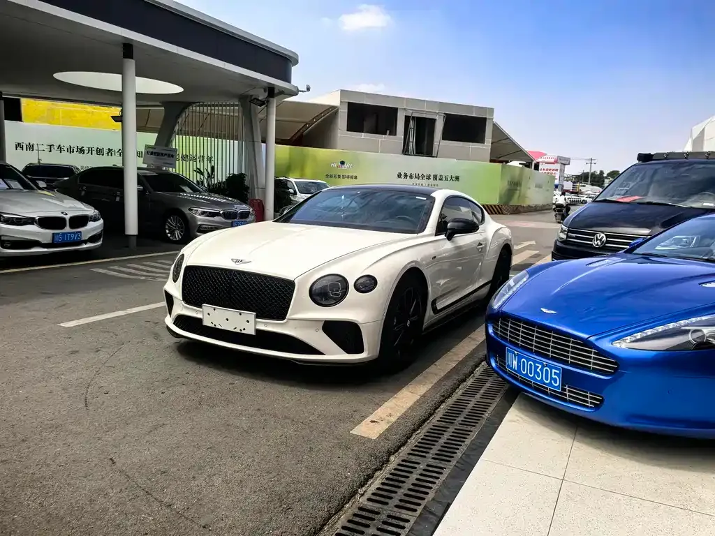 Bentley Continental — фото 1