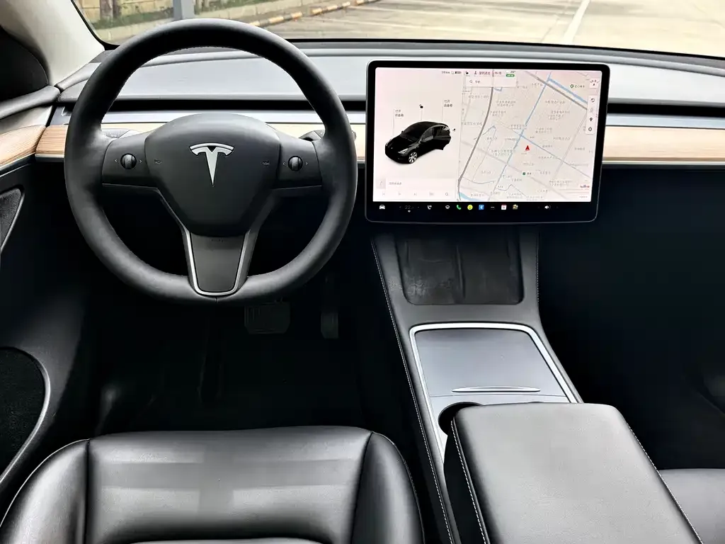 Tesla Model Y — фото 3