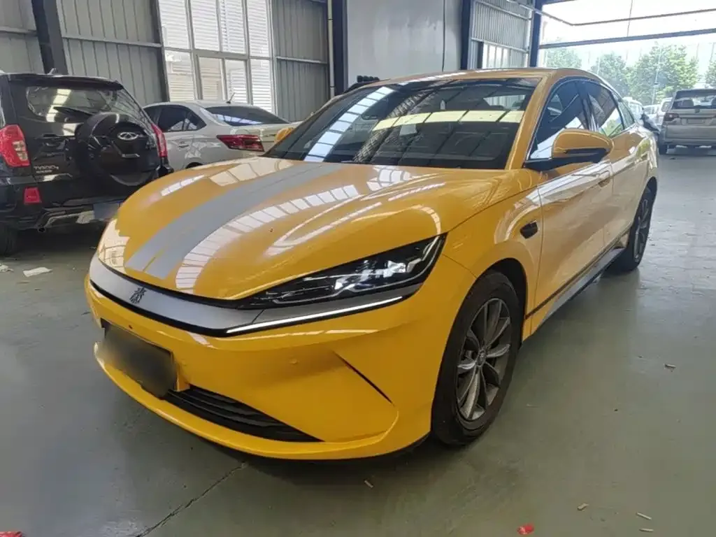 BYD Qin L — фото 1