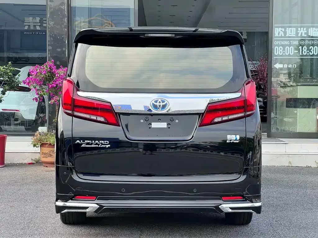 Toyota Alphard — фото 7