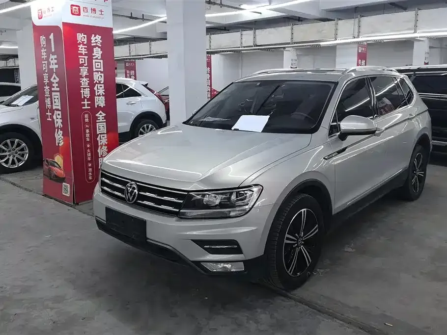 Volkswagen Tiguan L — фото 1
