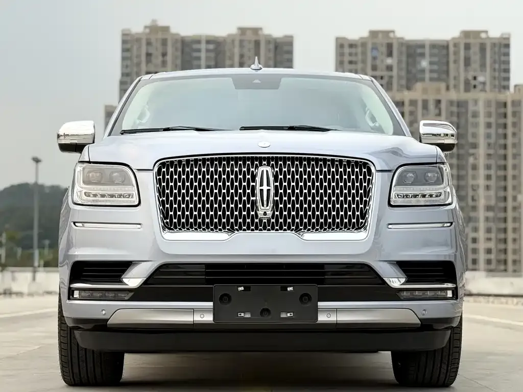 Lincoln Navigator — фото 10