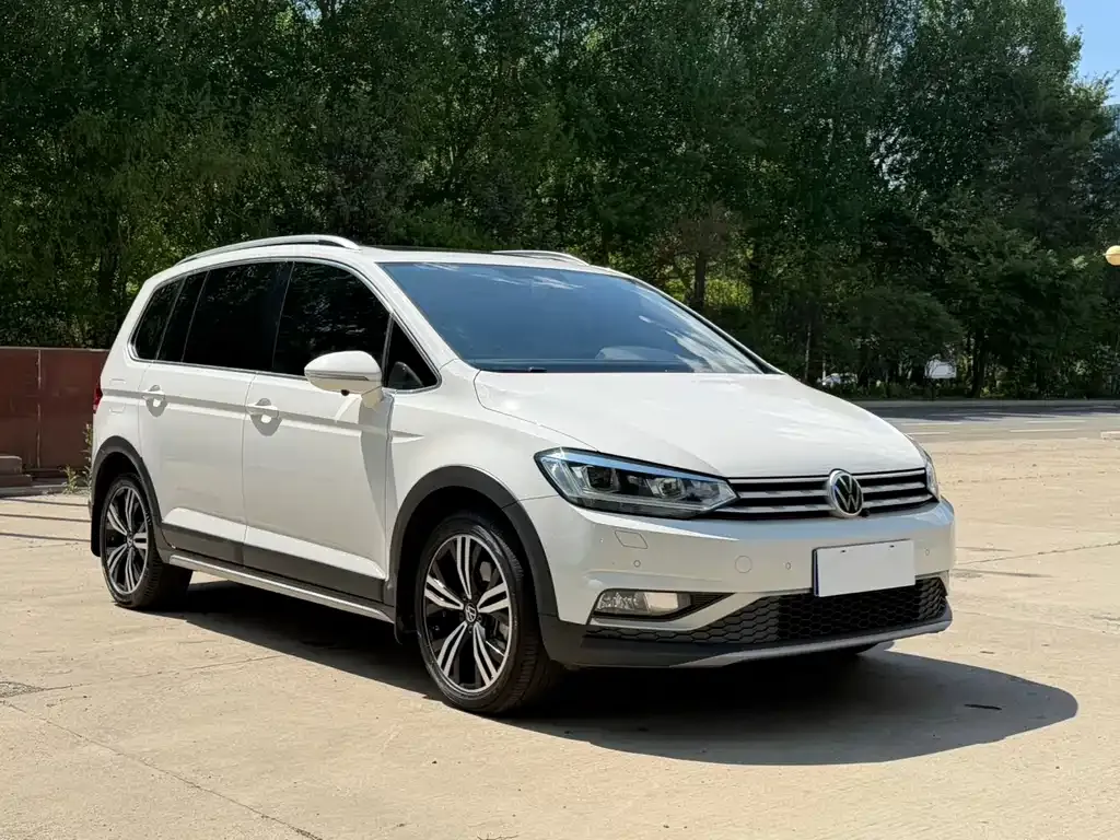 Volkswagen Touran — фото 4