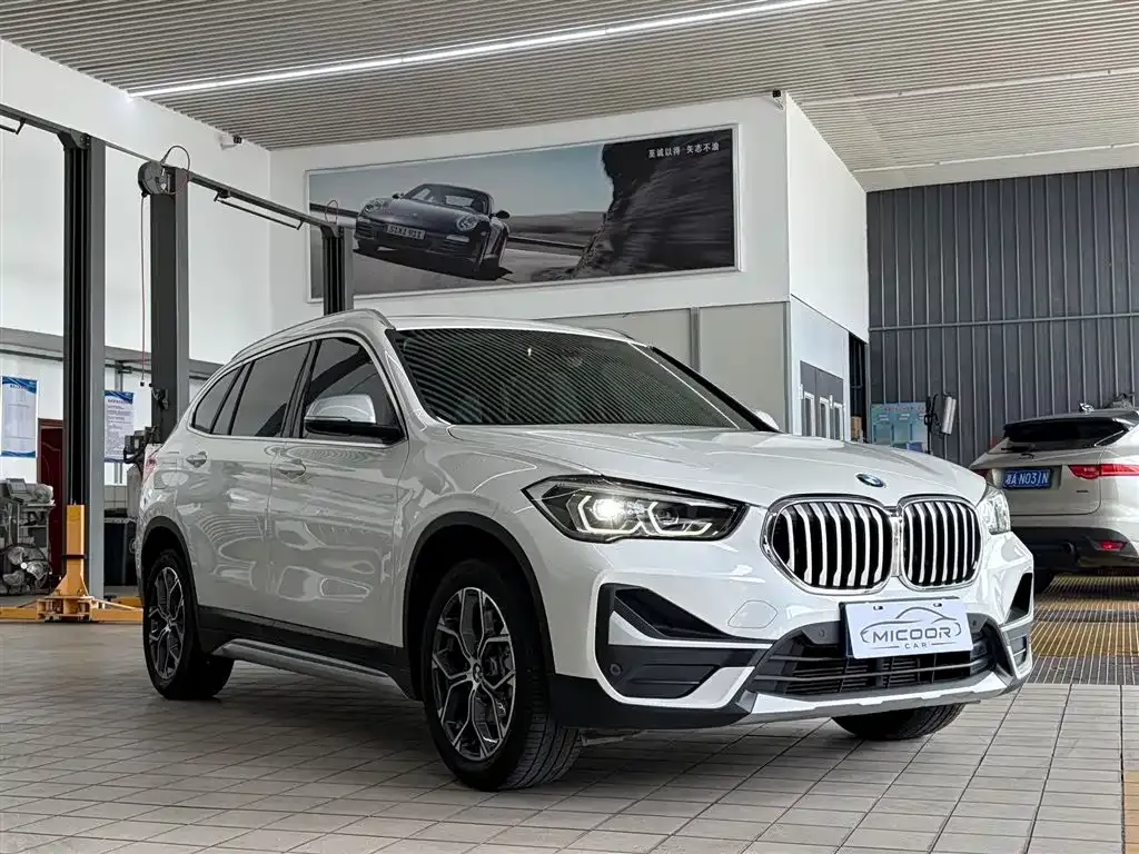 BMW X1 — фото 5