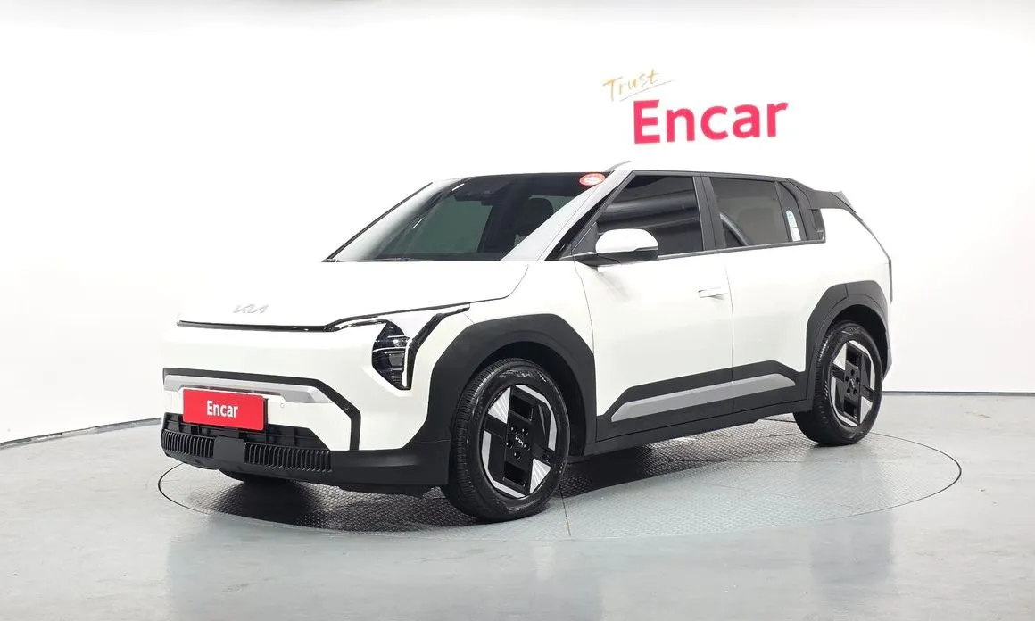 Kia EV3 — фото 1