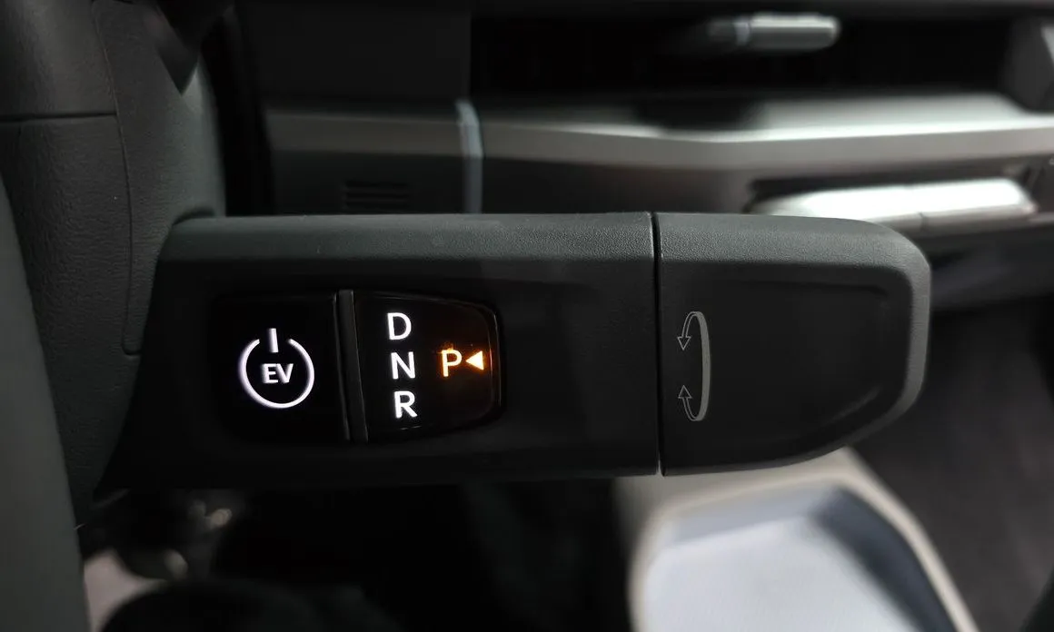 Kia EV3 — фото 3