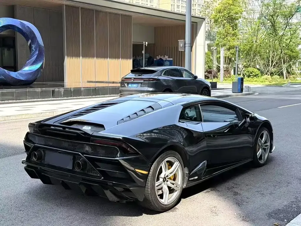 Lamborghini Huracan — фото 5