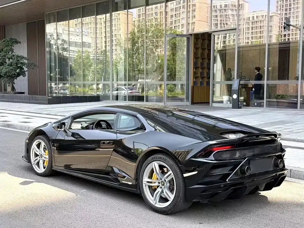 Lamborghini Huracan — фото 6