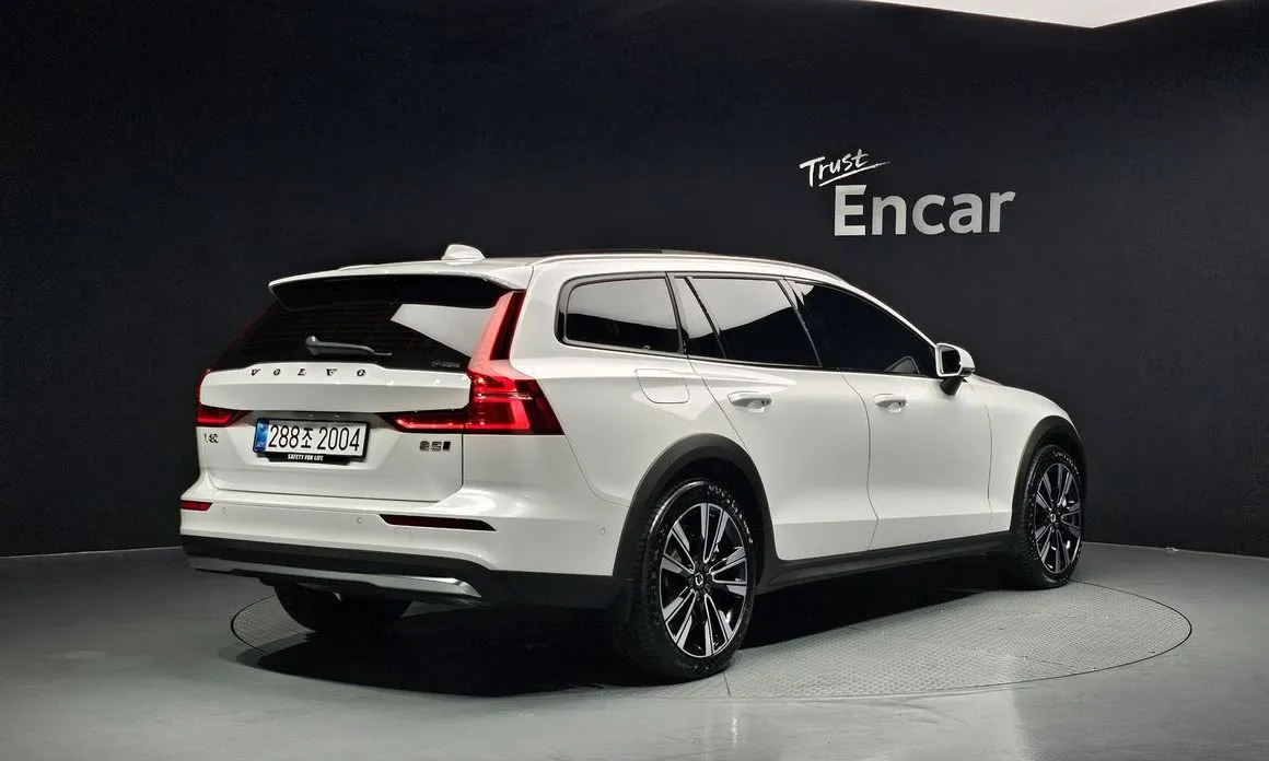 Volvo V60 — фото 10