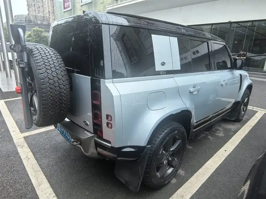 Land Rover Defender — фото 9