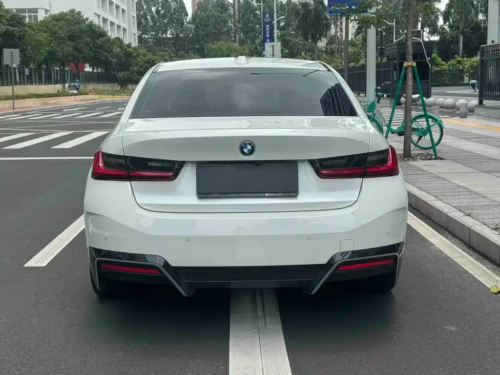 BMW i3 — фото 3
