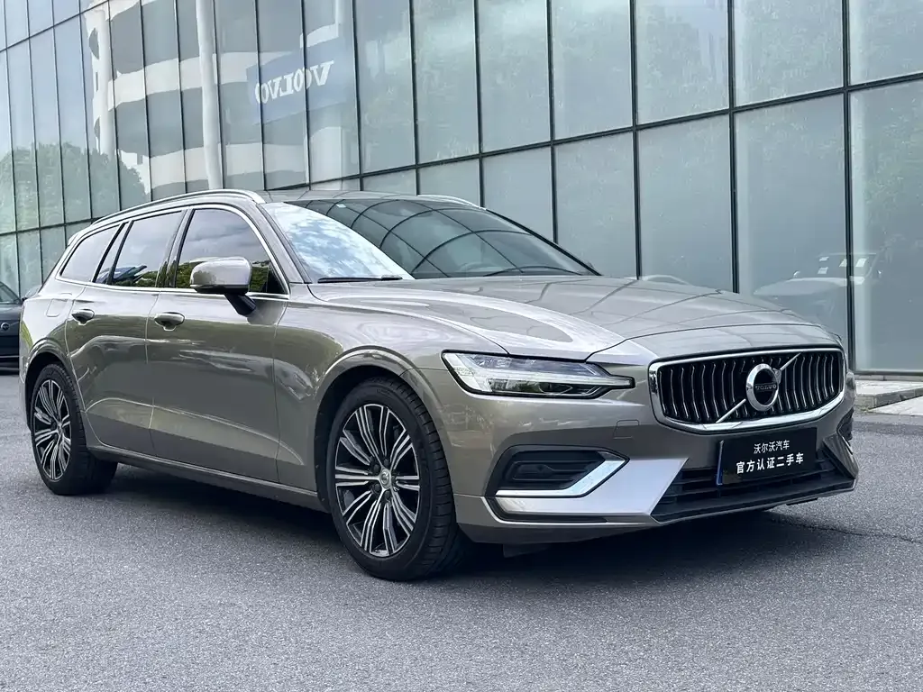 Volvo V60 — фото 5