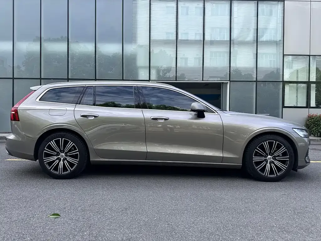 Volvo V60 — фото 2