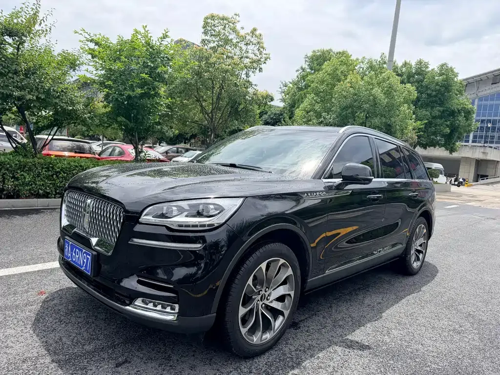 Lincoln Aviator — фото 1