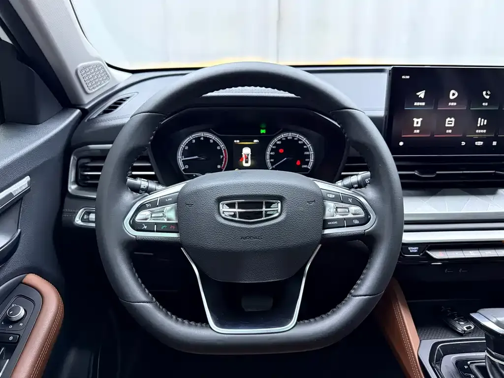 Geely Vision X6 — фото 9