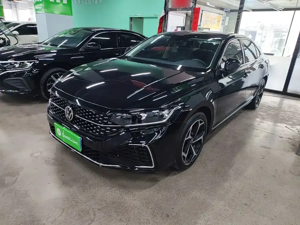 Volkswagen Passat — фото 4