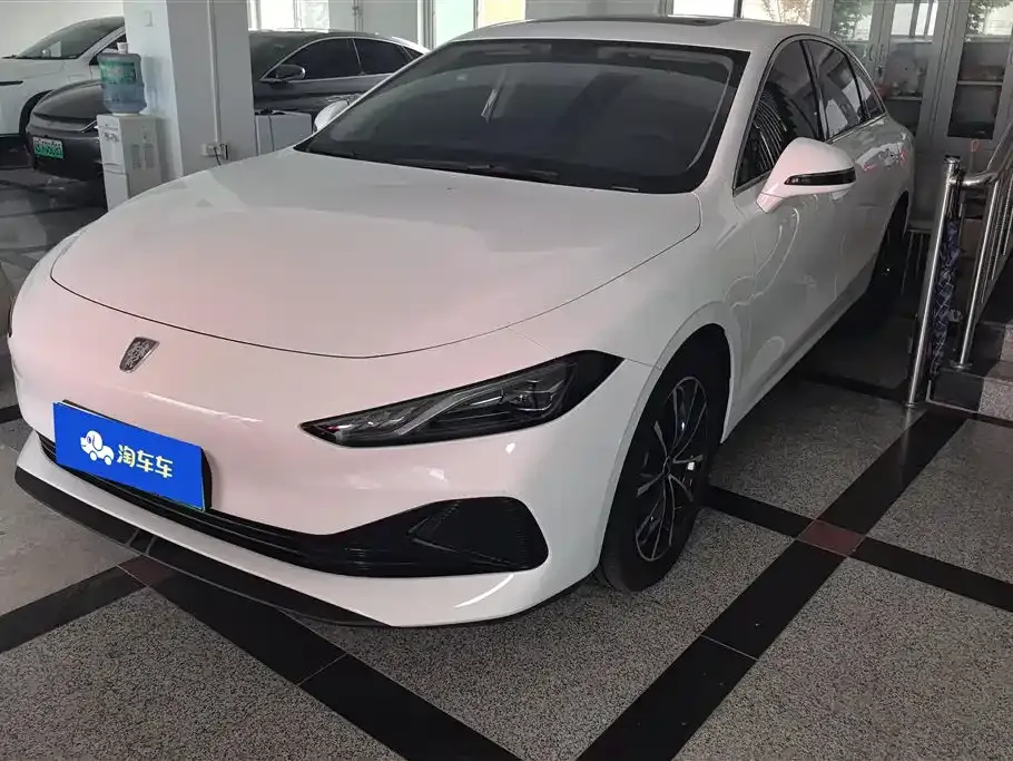 Roewe D7 — фото 1