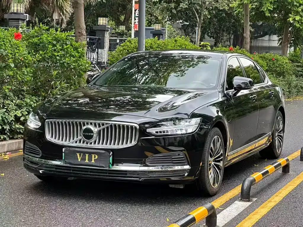 Volvo S90 PHEV — фото 1