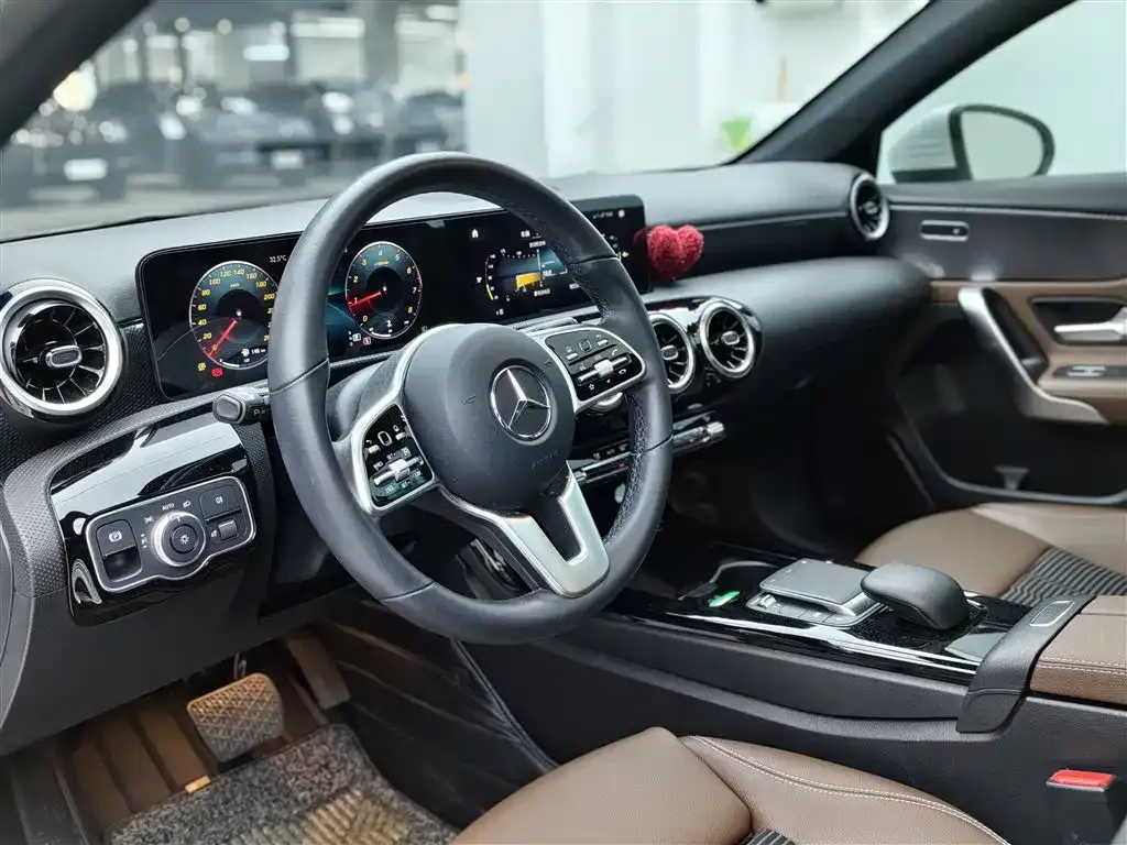 Mercedes-Benz A-Class (Import) — фото 3