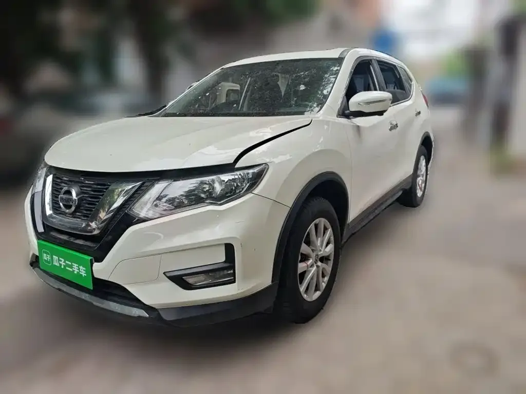 Nissan X-Trail — фото 1