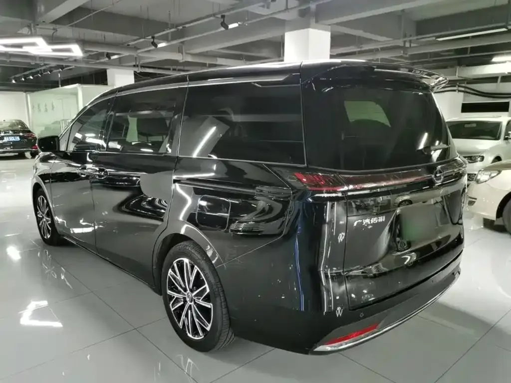 GAC Motor 传祺E8 PHEV — фото 8