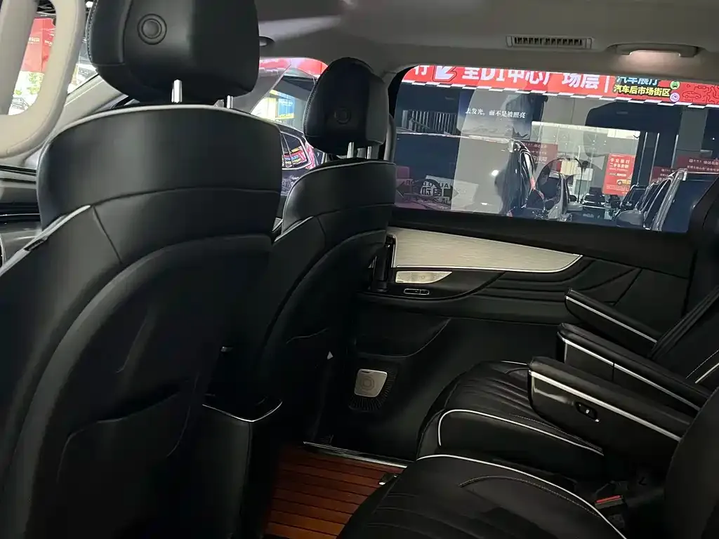 Roewe iMAX8 — фото 8