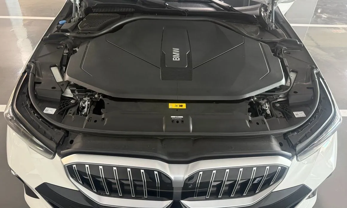BMW i5 — фото 7