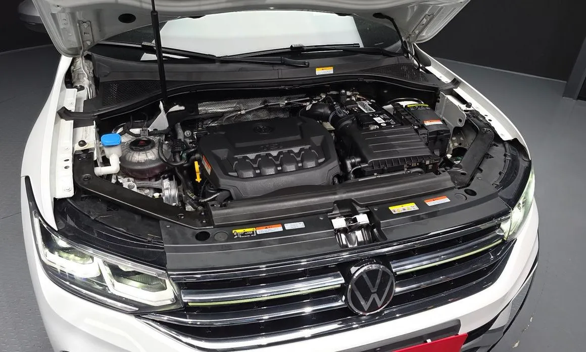 Volkswagen Tiguan — фото 10
