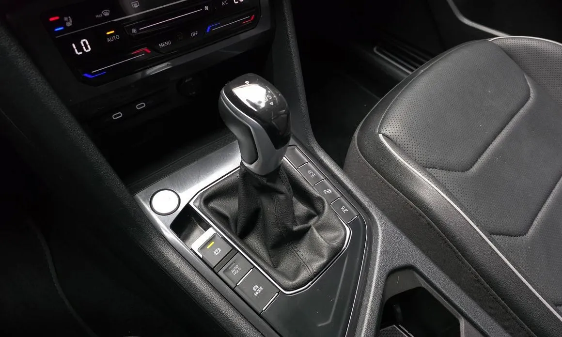Volkswagen Tiguan — фото 6