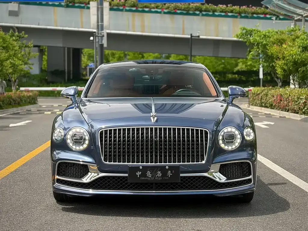 Bentley Flying Spur — фото 5