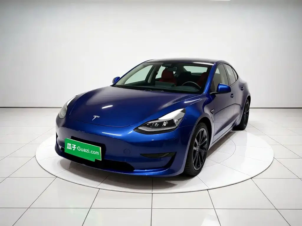 Tesla Model 3 — фото 4
