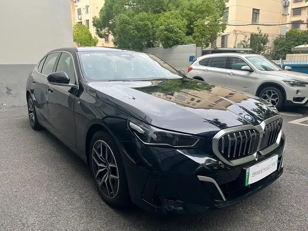 BMW i5 — фото 7