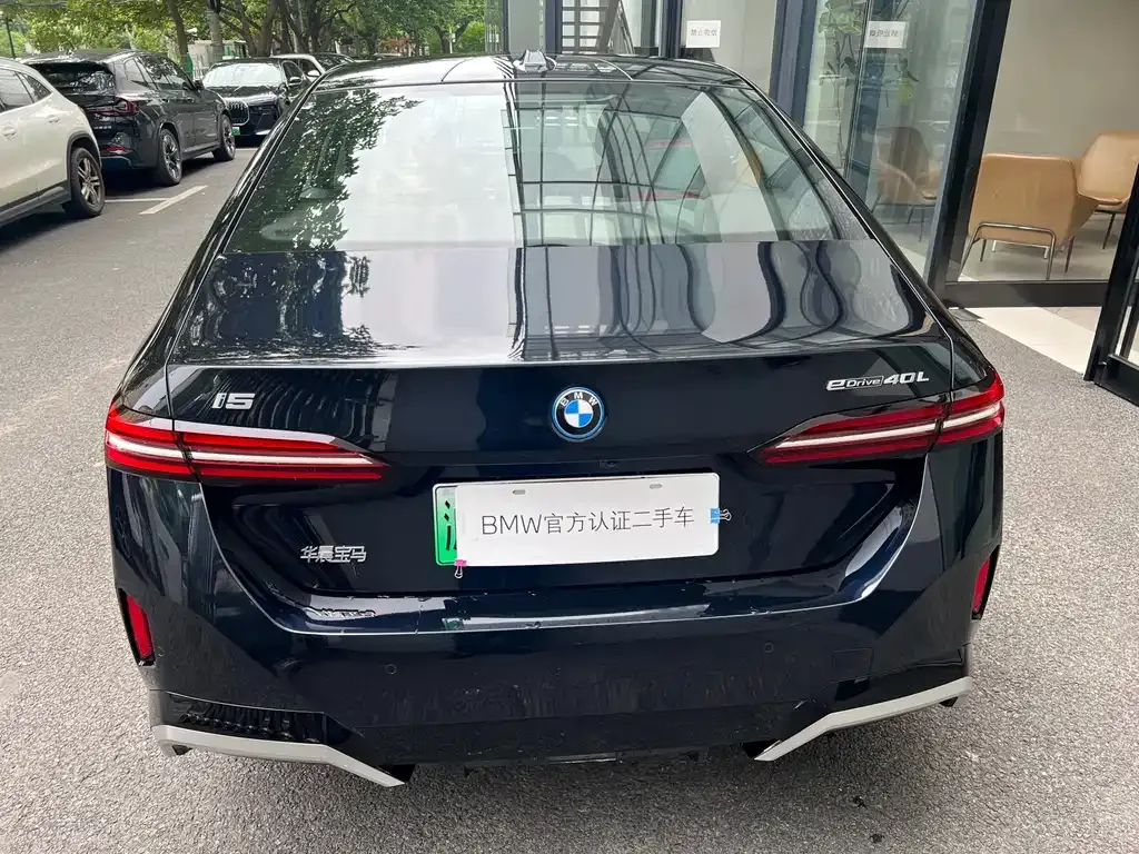 BMW i5 — фото 6