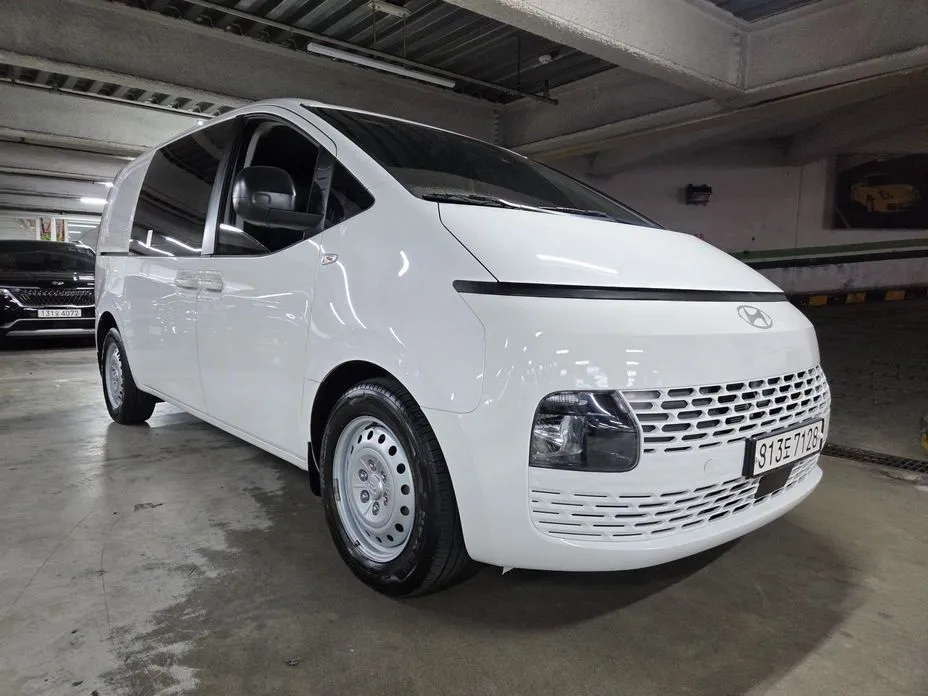 Hyundai Staria — фото 1