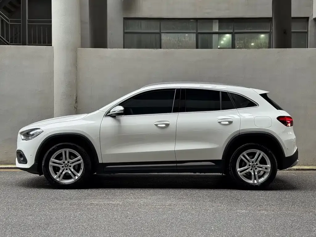 Mercedes-Benz GLA — фото 7