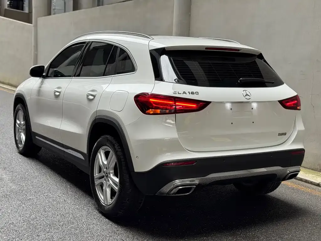 Mercedes-Benz GLA — фото 6