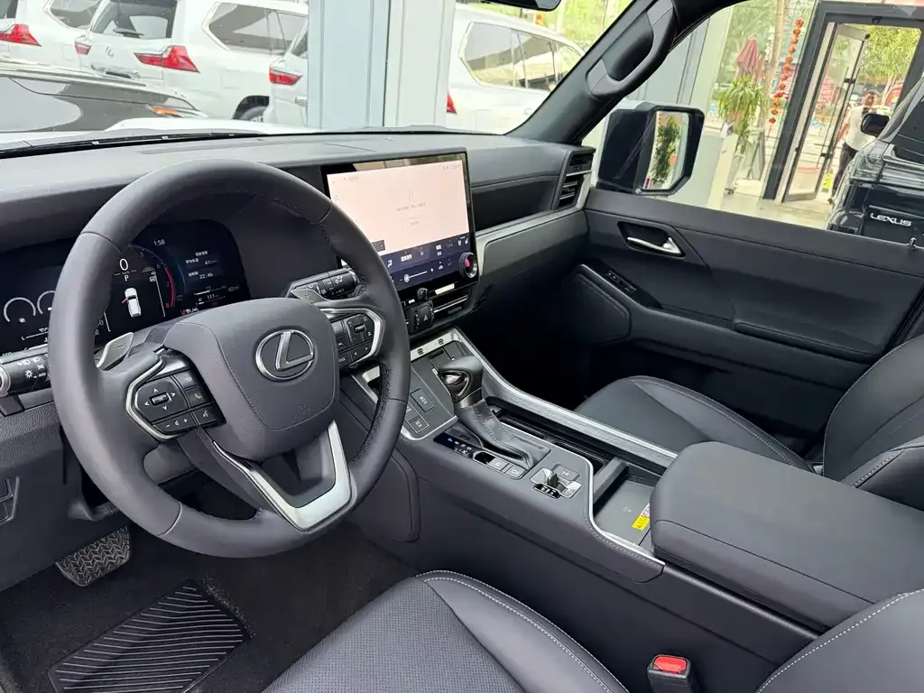 Lexus GX — фото 10