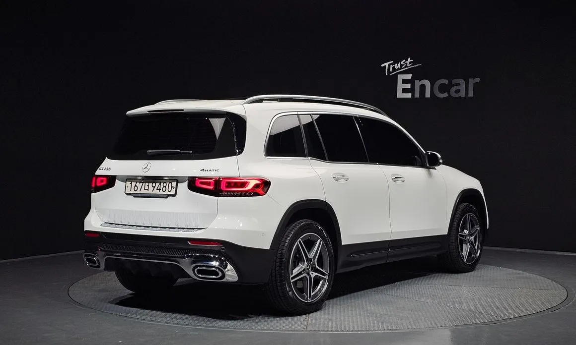 Mercedes-Benz GLB-Class — фото 2