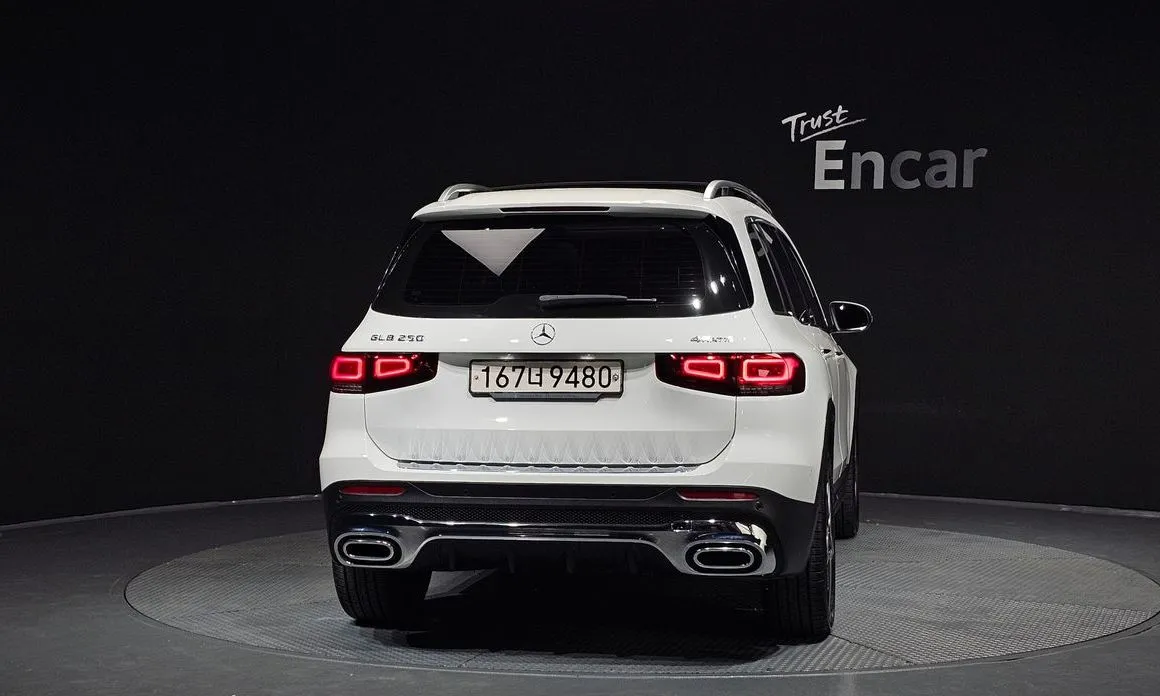 Mercedes-Benz GLB-Class — фото 8