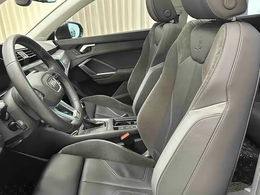 Audi Q3 Sportback — фото 10
