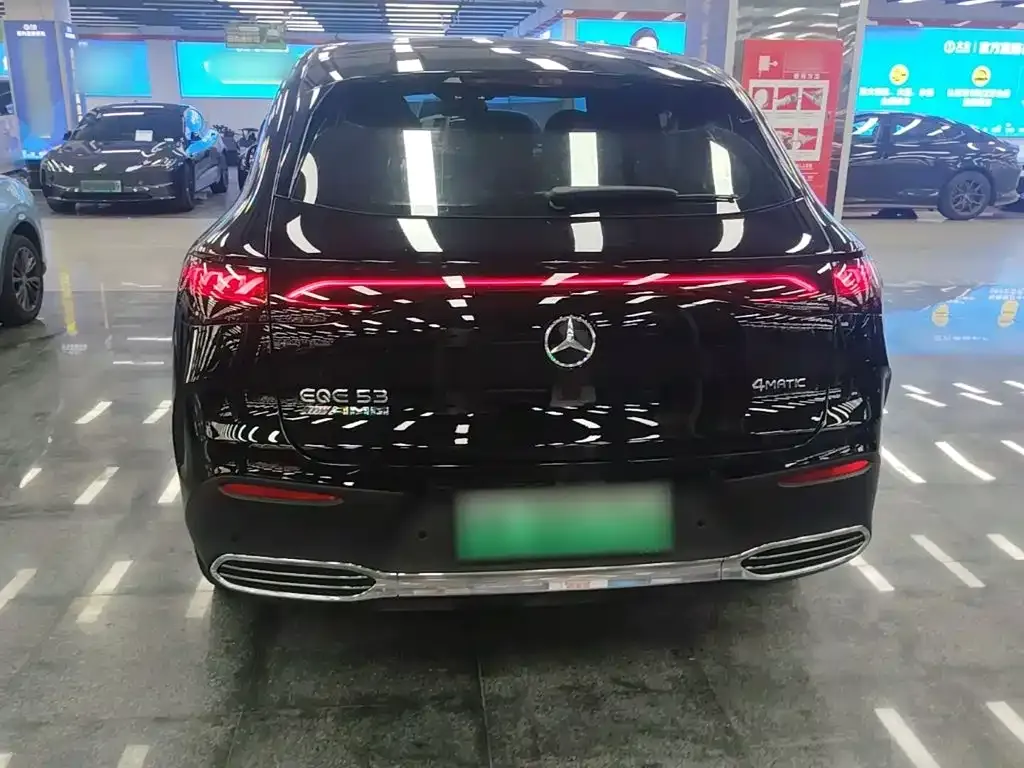 Mercedes-Benz EQE SUV — фото 8